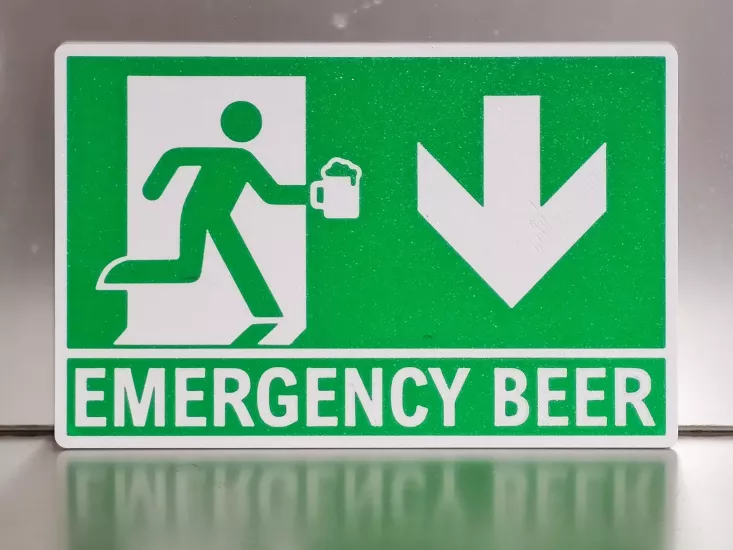 Acil Durum Birası Posteri ( Emergency Beer ) 